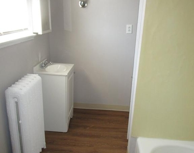 5358 Woodland Ave - Photo Thumbnail 7