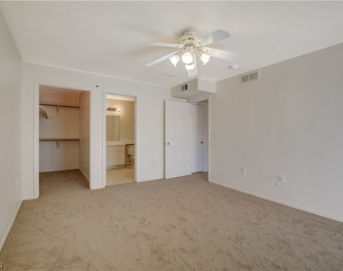 4555 E Sahara Avenue - Photo Thumbnail 24