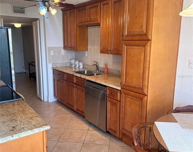 400 Island Way - Photo Thumbnail 4