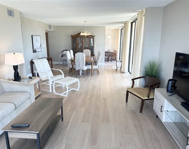 400 Island Way - Photo Thumbnail 11