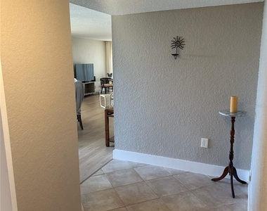 400 Island Way - Photo Thumbnail 3