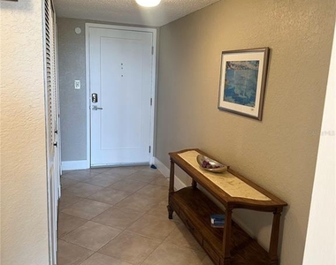 400 Island Way - Photo Thumbnail 2