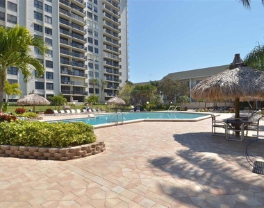 400 Island Way - Photo Thumbnail 41