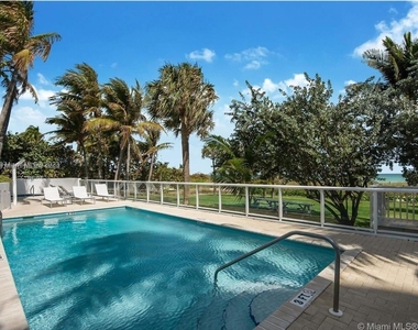 8911 Collins Ave - Photo Thumbnail 11