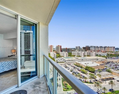 16699 Collins Ave - Photo Thumbnail 28