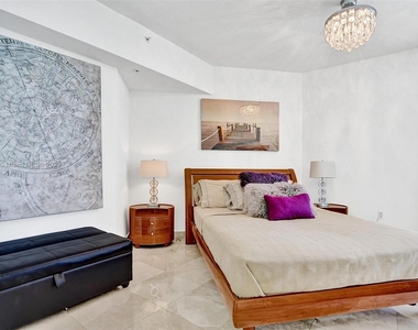 16699 Collins Ave - Photo Thumbnail 20