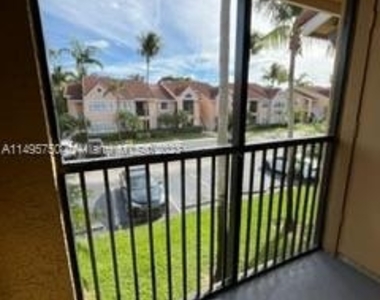 10500 Sw 155th Ct - Photo Thumbnail 4