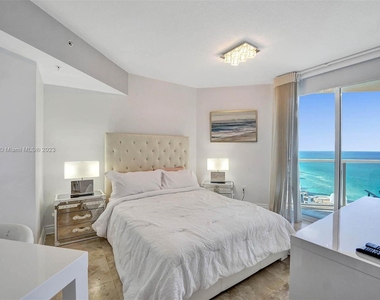 16699 Collins Ave - Photo Thumbnail 16