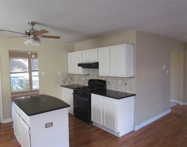 7610 Coral Way - Photo Thumbnail 5