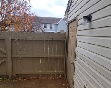4614 Georgetown Place - Photo Thumbnail 2