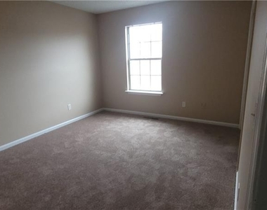 4614 Georgetown Place - Photo Thumbnail 7