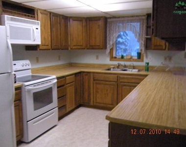 2205 Ravenwood Avenue - Photo Thumbnail 1