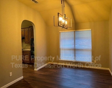 10132 Red Bluff Lane - Photo Thumbnail 2