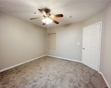 6955 N Durango Drive - Photo Thumbnail 21