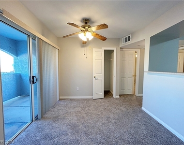 6955 N Durango Drive - Photo Thumbnail 9