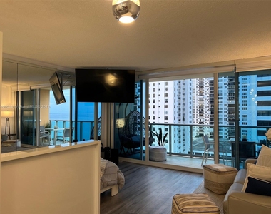 2501 S Ocean Dr - Photo Thumbnail 3