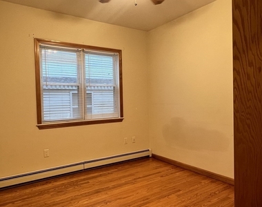 20 Pearl St - Photo Thumbnail 3