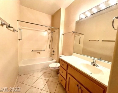 10305 Sawmill Avenue - Photo Thumbnail 10