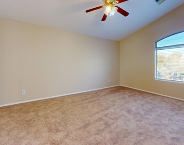 2425 W Cordia Lane - Photo Thumbnail 38