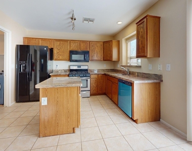 2425 W Cordia Lane - Photo Thumbnail 22