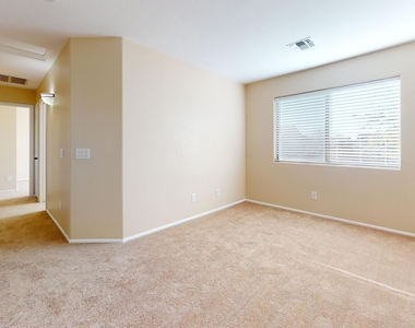 2425 W Cordia Lane - Photo Thumbnail 29