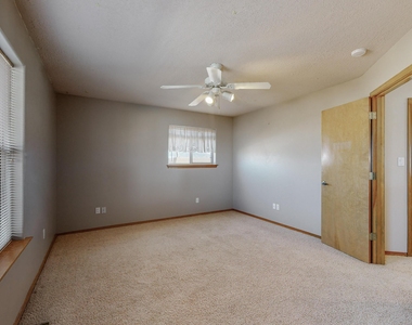 4404 Red Tail Court - Photo Thumbnail 27