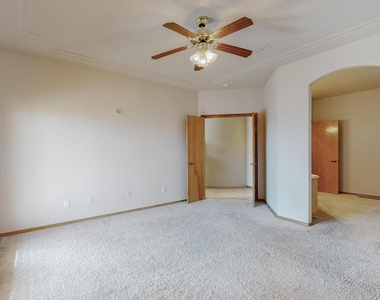 4404 Red Tail Court - Photo Thumbnail 26