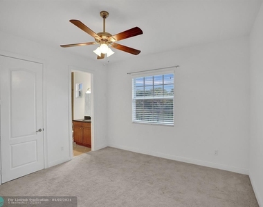 10111 Edgewater Ct - Photo Thumbnail 42