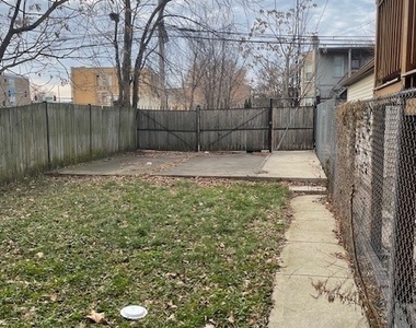 1546 S Drake Avenue - Photo Thumbnail 8