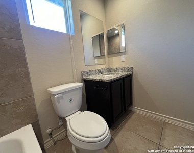 6646 Mia Way - Photo Thumbnail 28