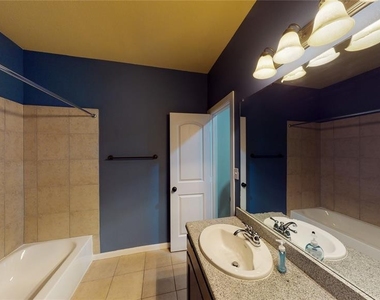 4801 Birchman Avenue - Photo Thumbnail 14