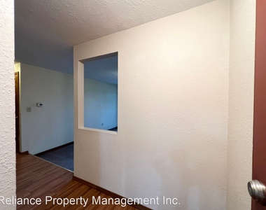 11990 Sw Corby Dr. #17 - Photo Thumbnail 3