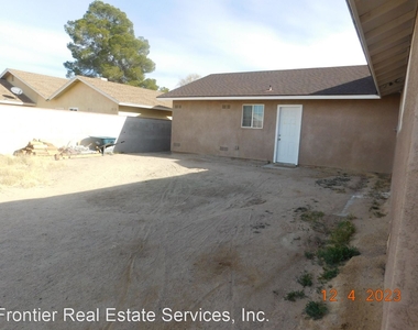 219 Larkspur St - Photo Thumbnail 19