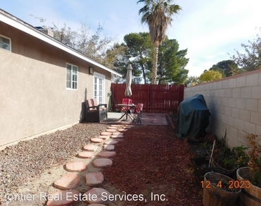 219 Larkspur St - Photo Thumbnail 18