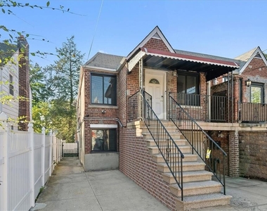 2435 Fenton Avenue - Photo Thumbnail 18