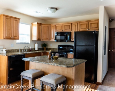 84 Silver Maple Ridge - Photo Thumbnail 35