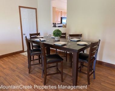 84 Silver Maple Ridge - Photo Thumbnail 6