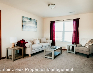 84 Silver Maple Ridge - Photo Thumbnail 37