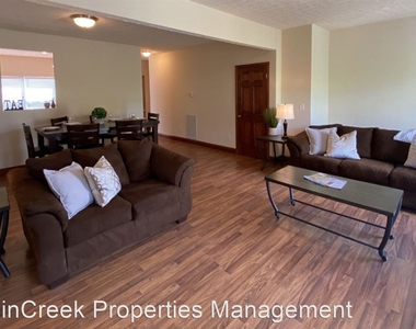84 Silver Maple Ridge - Photo Thumbnail 16