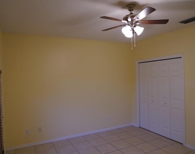 2758 Gables Drive - Photo Thumbnail 14