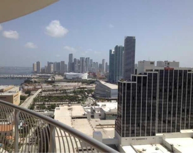 1750 N Bayshore Dr - Photo Thumbnail 8