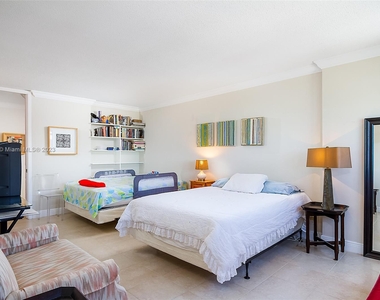 9225 Collins Ave - Photo Thumbnail 28