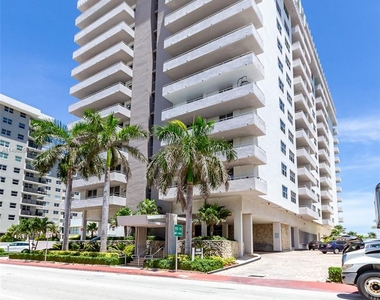 9225 Collins Ave - Photo Thumbnail 0