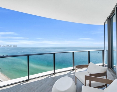 15701 Collins Ave - Photo Thumbnail 7