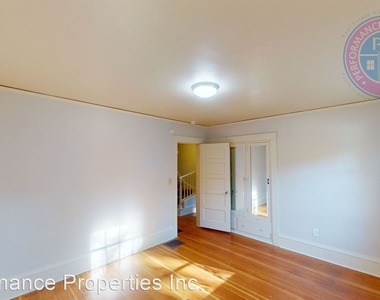 3284 Ne Bryce Street - Photo Thumbnail 16