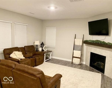 17158 Seaboard Place - Photo Thumbnail 2