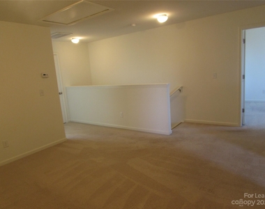 108 Davenport Drive - Photo Thumbnail 22