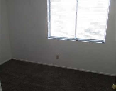 2622 Sesame Drive - Photo Thumbnail 35