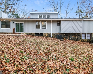 6717 Knollwood - Photo Thumbnail 15