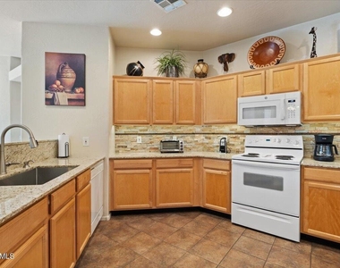 11500 E Cochise Drive - Photo Thumbnail 6